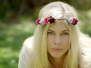 Blonde Addison takes it deep