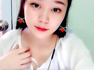 Em gá_i d th ng há_t trê_n Uplive