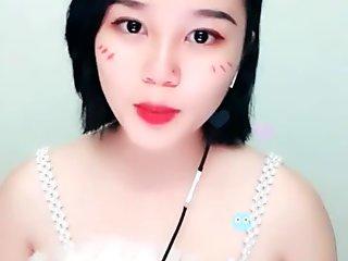 Em gá_i tó_c ng n xinh x n trê_n Uplive