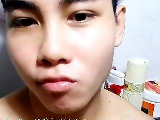 Herry Pleple (Blued) livestream khoe v u b c - ng c b